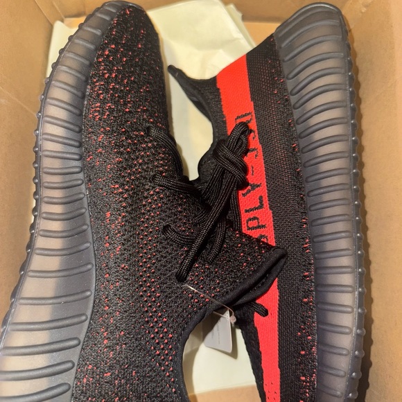 New Adidas Yeezy 350 V2 Black Red Sneakers mens 11.5 - Picture 5 of 5